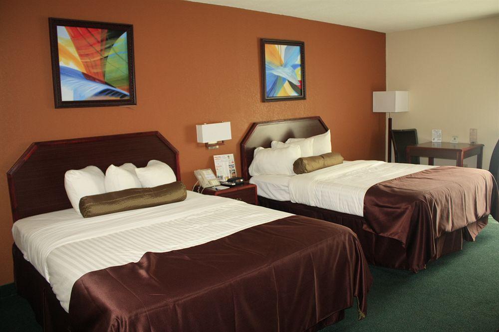 Super 8 By Wyndham Somerset Exterior foto