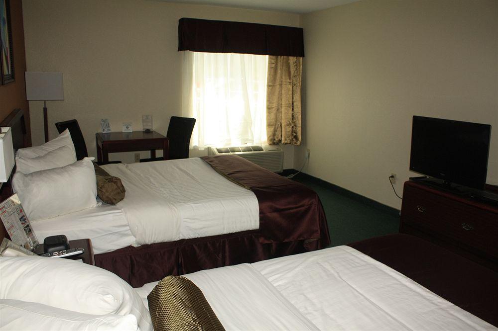 Super 8 By Wyndham Somerset Exterior foto