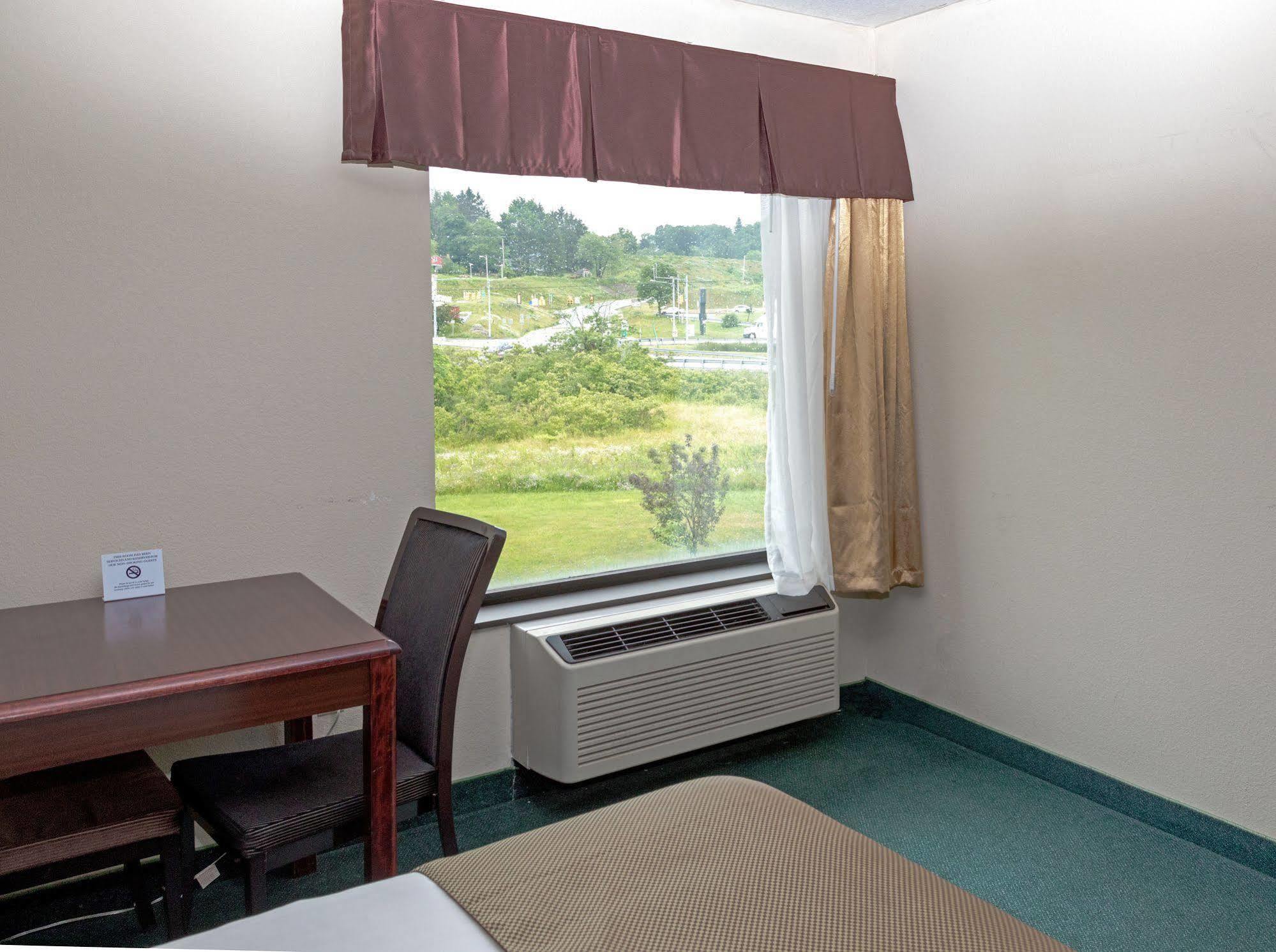 Super 8 By Wyndham Somerset Exterior foto