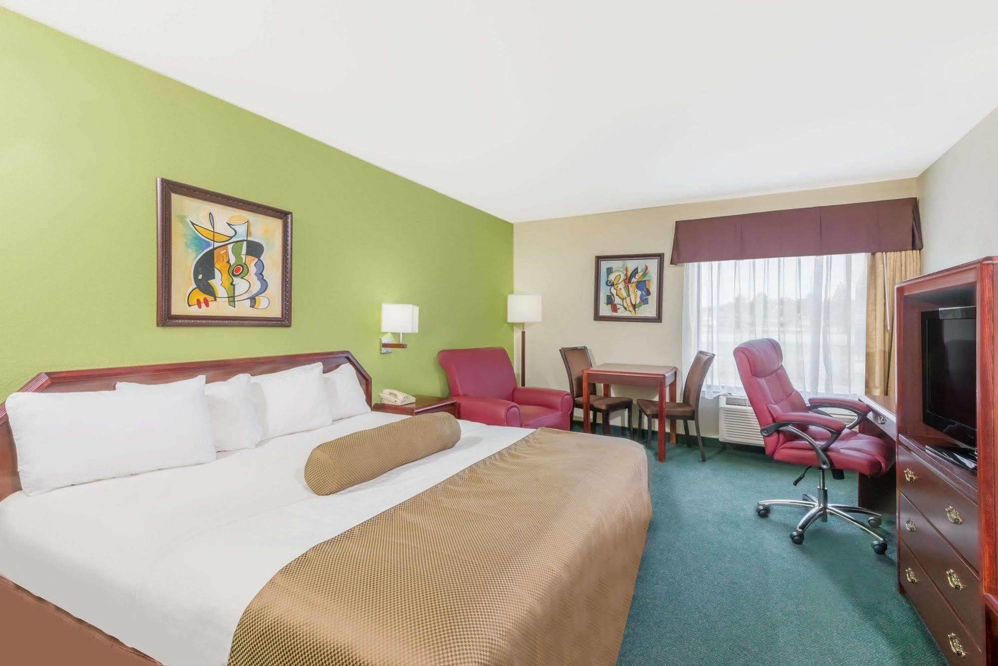 Super 8 By Wyndham Somerset Exterior foto
